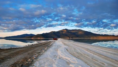 Serene Reflections Over A Salt Flat wallpaper