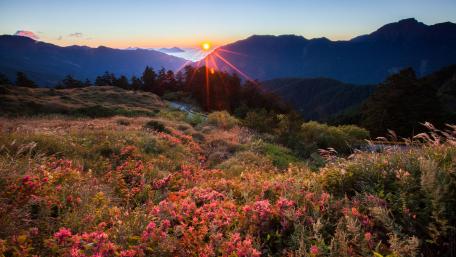 Stunning Sunrise Over Mountain Landscape wallpaper