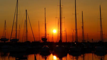 Serene Sunset at the Marina wallpaper