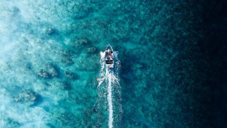 Serene Summer Day on Crystal Clear Waters wallpaper