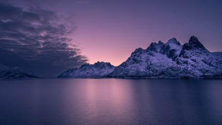 Majestic Purple Mountains at Dusk wallpaper
