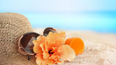 Summer Vibes with Straw Hat and Hibiscus Flower wallpaper