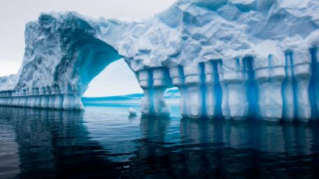 Ice arch wallpaper