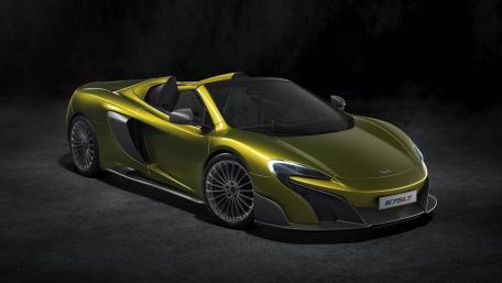 Sleek Green McLaren 675LT Wallpaper wallpaper