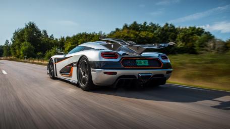 Sleek Koenigsegg Hypercar in Motion wallpaper