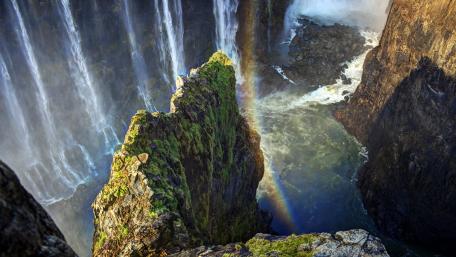 Knife Edge View of Victoria Falls wallpaper