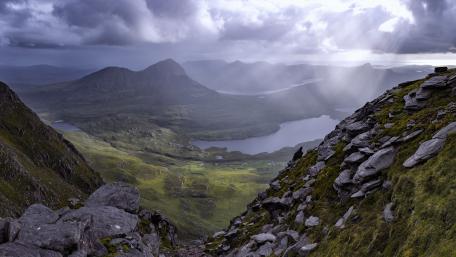 Majestic Mountain Landscape in Vibrant 4K Quality wallpaper