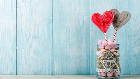 Sweet Love in a Jar wallpaper
