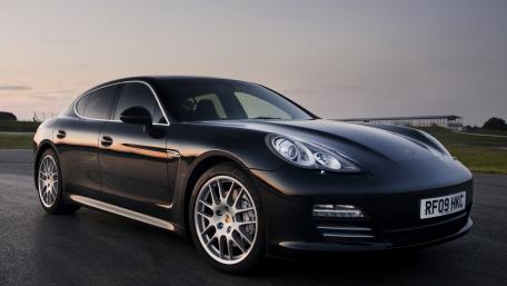 Sleek and Stylish Luxury Sedan Wallpaper wallpaper