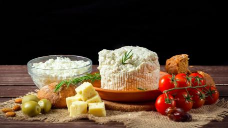 Savoring Fresh Ingredients for a Culinary Delight wallpaper