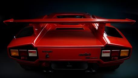 Lamborghini Countach in Bold Red wallpaper