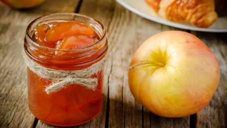 Delicious Homemade Apple Jam with Fresh Apples wallpaper