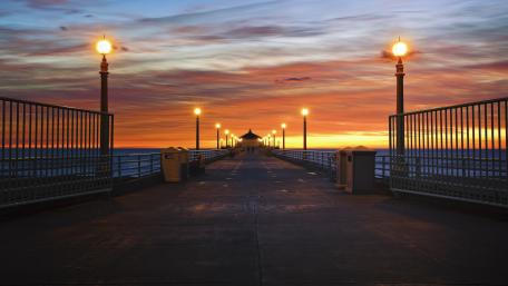 Serene Sunset at the Pier wallpaper