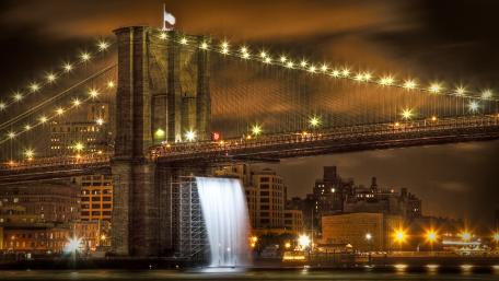 Brooklyn Bridge at Night with Waterfall Glow wallpaper