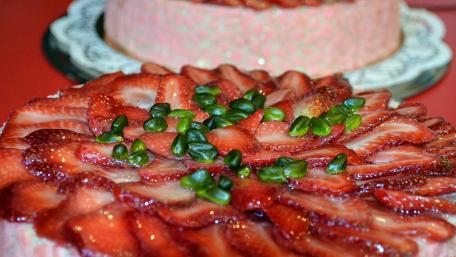 Delicious Strawberry Pistachio Cake Wallpaper wallpaper