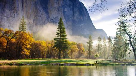 Majestic Mountain Morning wallpaper