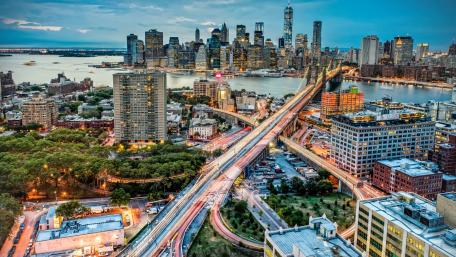 Vibrant Cityscape at Dusk wallpaper