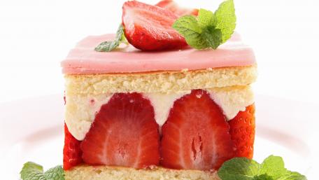 Delicious Strawberry Layer Cake Wallpaper wallpaper