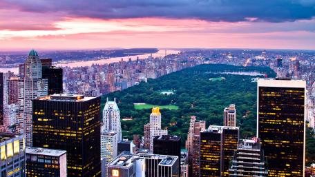 Breathtaking Cityscape at Dusk wallpaper