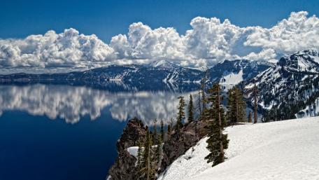 Majestic Mountains and Tranquil Waters wallpaper
