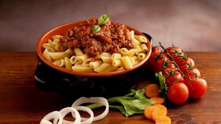 Delicious Pasta with Rich Bolognese Sauce Artistry wallpaper