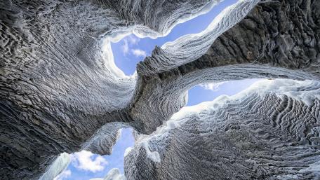 Frozen Wonders Above Us wallpaper
