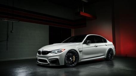 Sleek and Stylish BMW M4 Car Wallpaper wallpaper