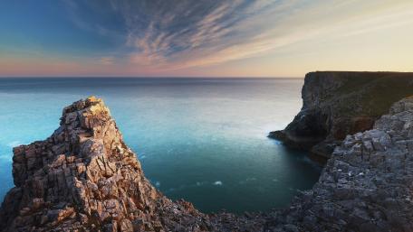 Majestic Bay at Dusk wallpaper