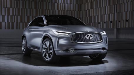 Sleek Design of a Modern Luxury Car wallpaper