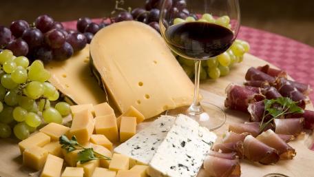 Delightful Cheese and Wine Pairing Treats wallpaper