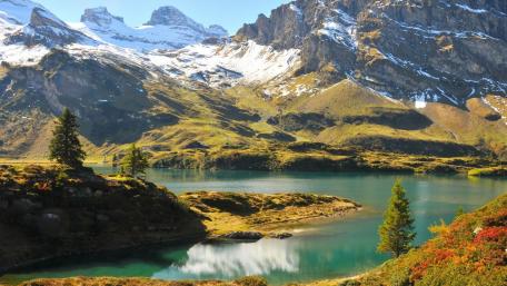 Breathtaking Mountain Landscape with Serene Lake and Reflection wallpaper