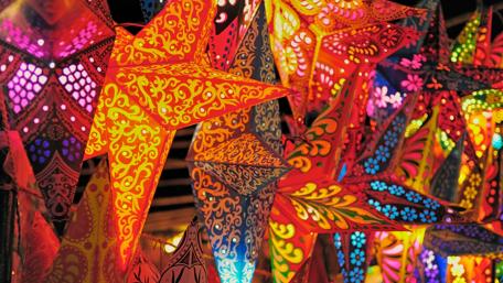 Vibrant Star Lanterns Lighting Up the Night wallpaper