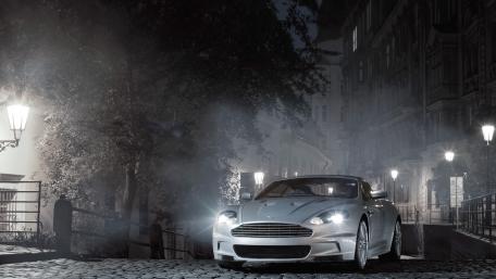 Sleek Elegance at Midnight wallpaper