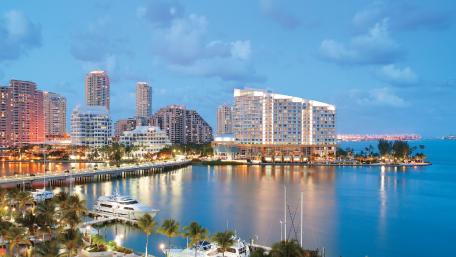 Cityscape at Twilight Overlooking the Water wallpaper
