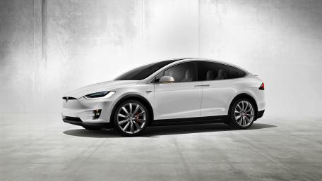 Sleek White Electric SUV Wallpaper wallpaper