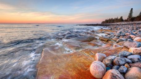 Serene Coastal Landscape at Dusk wallpaper