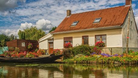 Waterside house wallpaper
