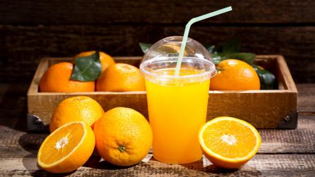 Refreshing Citrus Delight for Your Screen wallpaper