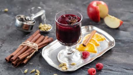 Vibrant Fruit Drink and Spices Showcase wallpaper