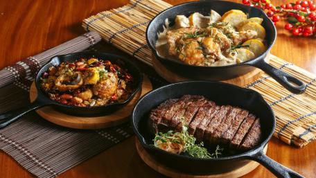 Sizzling Skillets of Flavorful Delights wallpaper