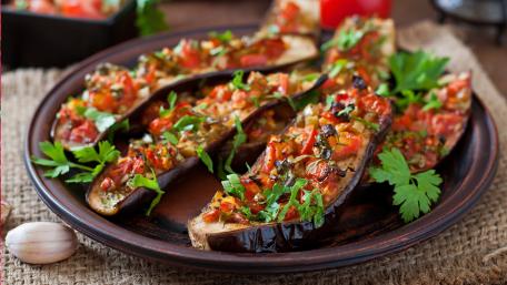 Delicious Stuffed Eggplant Dish for Food Lovers wallpaper