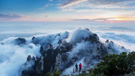 Majestic Mountains Above the Clouds wallpaper