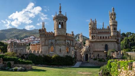Majestic Castle Against a Scenic Sky wallpaper