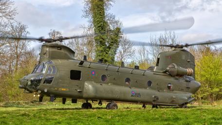 Chinook Helicopter in Action wallpaper