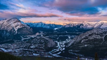 Majestic Mountain Landscape at Dusk wallpaper