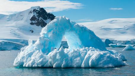 Blue iceberg wallpaper