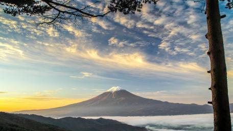 Majestic Mount Fuji Under a Colorful Sky wallpaper