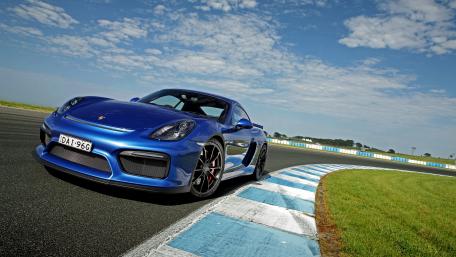 Porsche Cayman GT4 wallpaper
