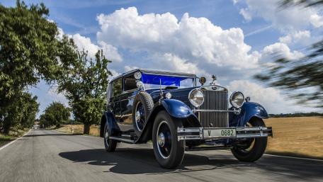 Classic Elegance on the Open Road wallpaper