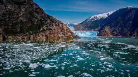 Majestic Glacial Landscape Under a Clear Blue Sky wallpaper